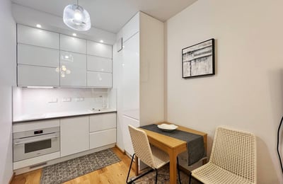 Miete einer gemütlichen 2-Zimmer-Wohnung, Warschauer Zentrum, Warschau, Polen